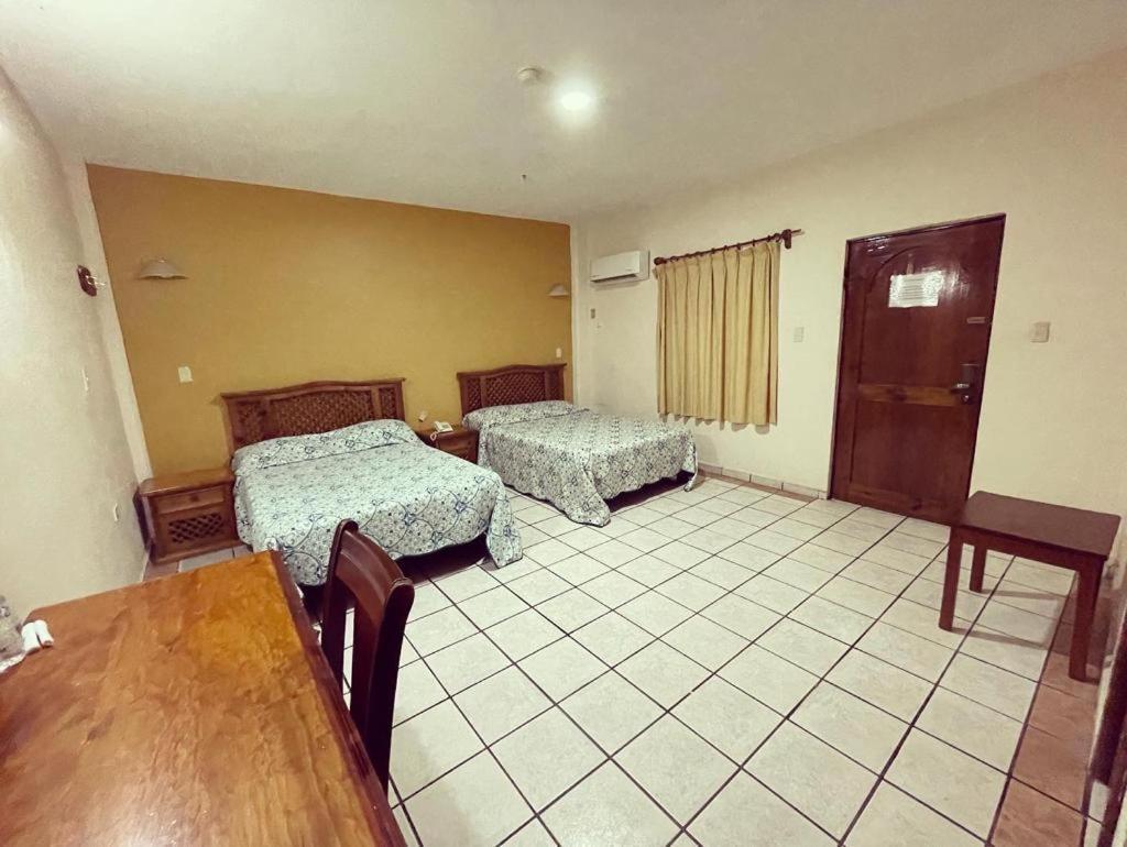 Hotel Las Fuentes Los Mochis Exterior foto