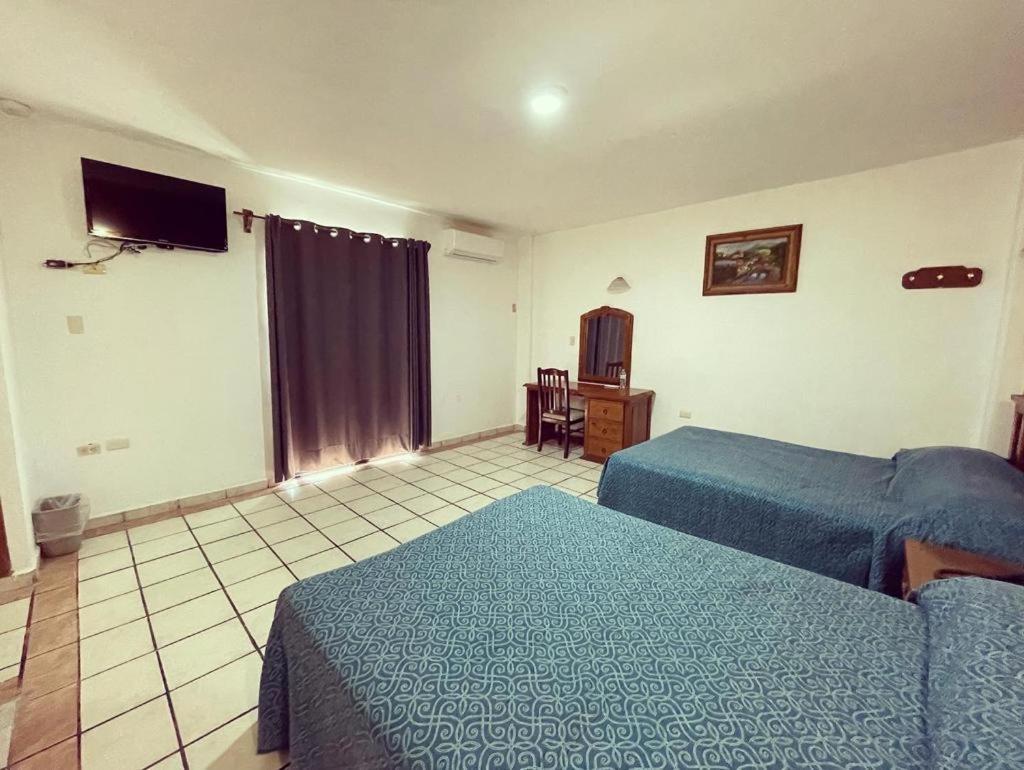 Hotel Las Fuentes Los Mochis Exterior foto