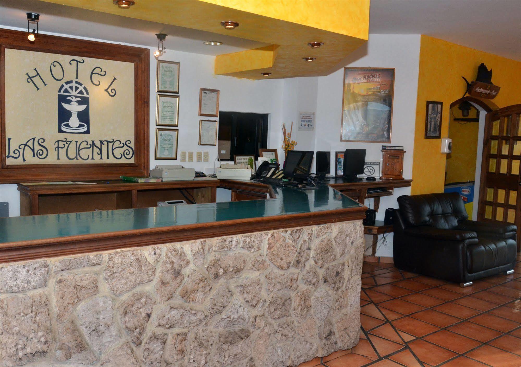 Hotel Las Fuentes Los Mochis Exterior foto